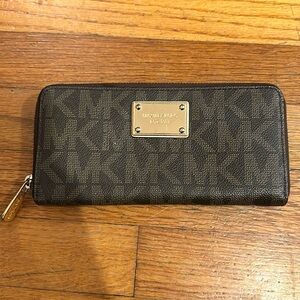 Michael Kors wallet